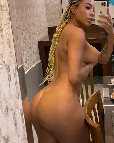Alessandra à Derendingen, Soleure - Elle cherche un homme