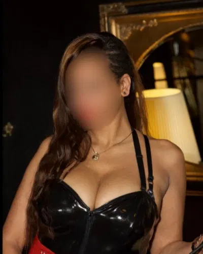 Chloe Schatzi in Zürich, Zürich Stadt - Fetisch