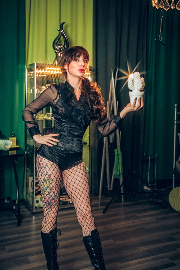 Lady Lara de Lux in Rothrist, Aargau - Domina - Bild 2