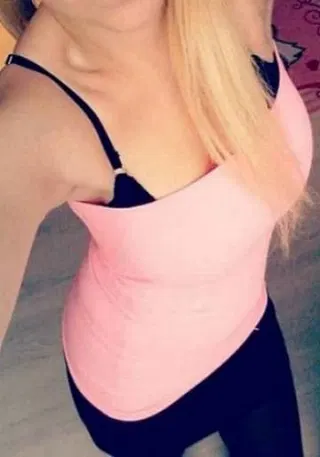 Noemi CH in Aargau - Women seeking men