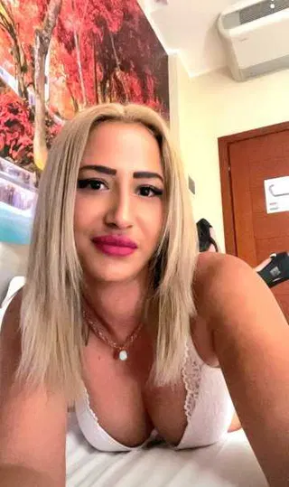 Elly a Berna - Lei cerca lui