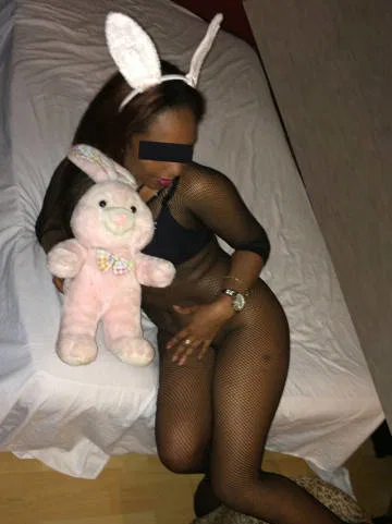 SEXY CONIGLIETTO a Soletta - Lei cerca lui