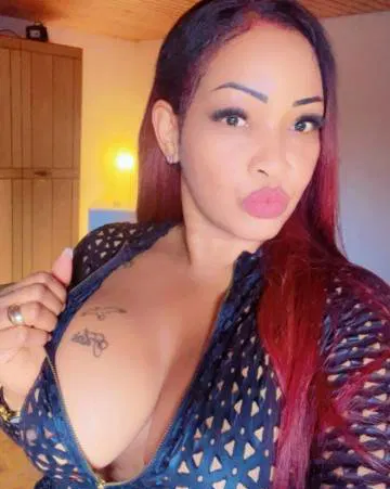 RENCONTRES SENSUELLES à Berne - Elle cherche un homme